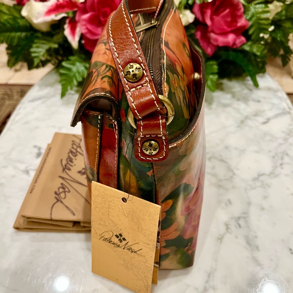 Patricia Nash Avelino Crossbody purse. - Picture 9 of 14